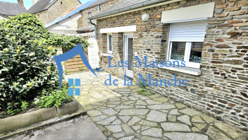 Maison de bourg en pierre + grand garage