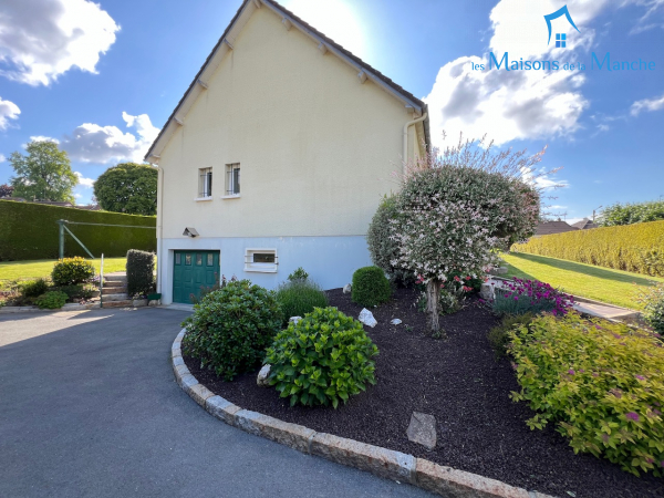 Maison 7 pièces (5 chambres) à Brécey