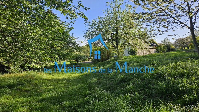 Magnifique maison normande en pierre avec dépendances sur un terrain arboré de plus de 8 000 m²
