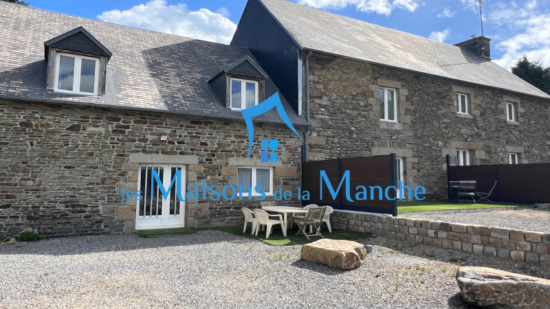 Maison de trois logements indépendants proche Brécey