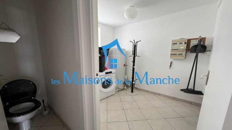 Maison de trois logements indépendants proche Brécey