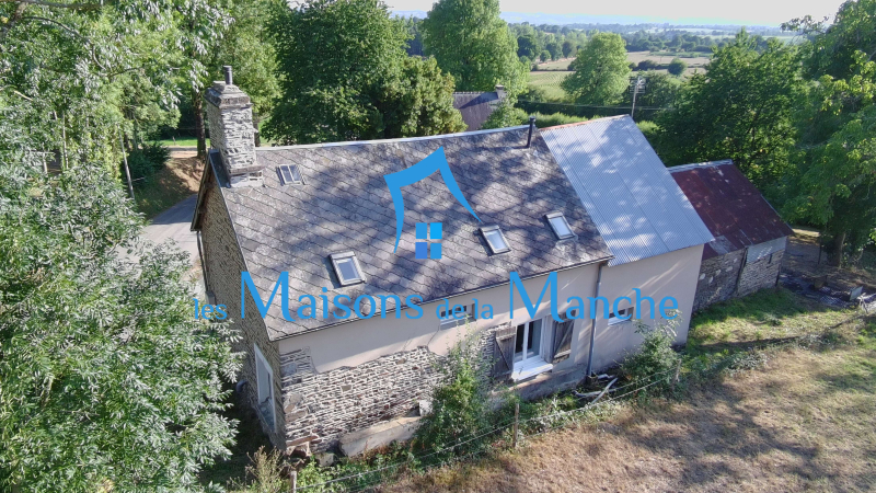 Maison en pierre rénovée avec dépendances – Saint-Laurent-de-Cuves