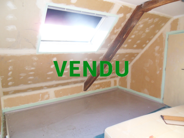 Maison avec boutique dans bourg à proximité des commerces à 10 km de BRECEY (50370)