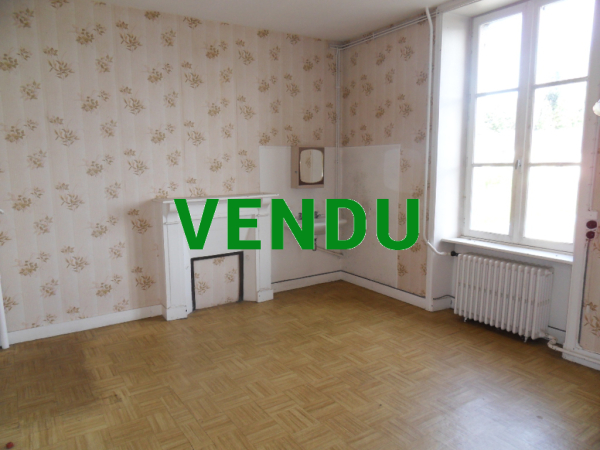 Ensemble de 3 logements 352 m² dans le bourg de BRECEY (50370)
