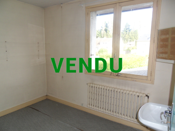 Ensemble de 3 logements 352 m² dans le bourg de BRECEY (50370)