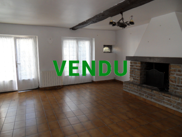 Maison de 103 m² dans bourg LA MANCELLIERE (50540)