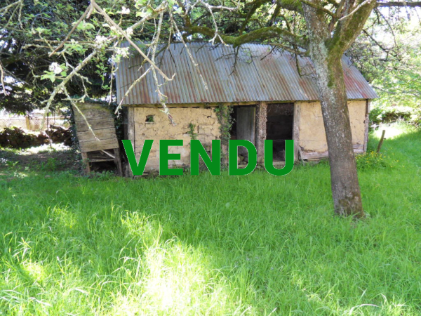 Maison entièrement à rénover entièrement de 107 m² dans cadre agréable