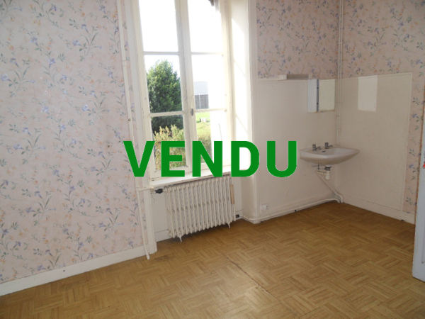 Ensemble de 3 logements 352 m² dans le bourg de BRECEY (50370)